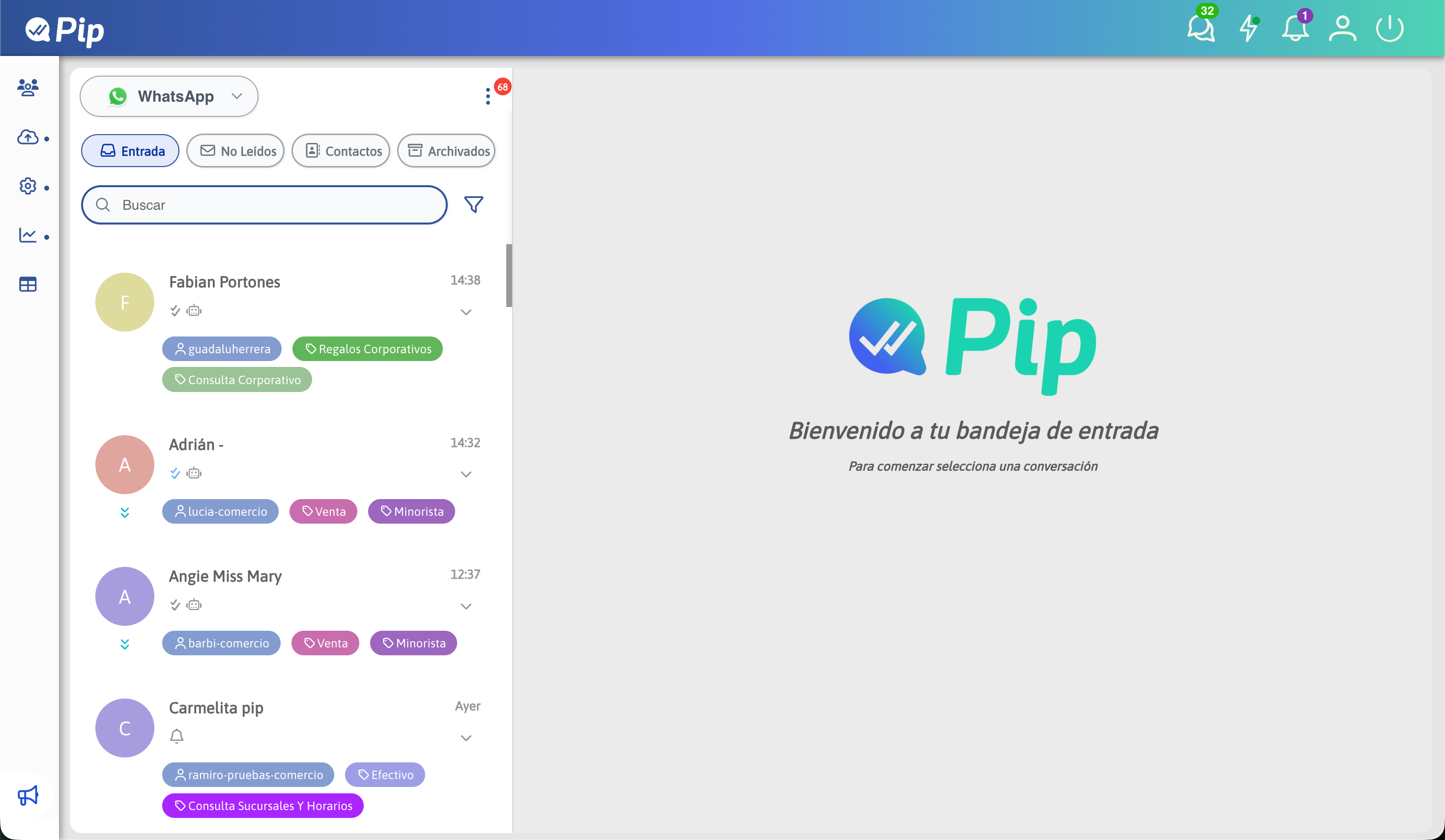 Interfaz de Pip: bandeja de entrada de WhatsApp con conversaciones etiquetadas y asignadas por agente